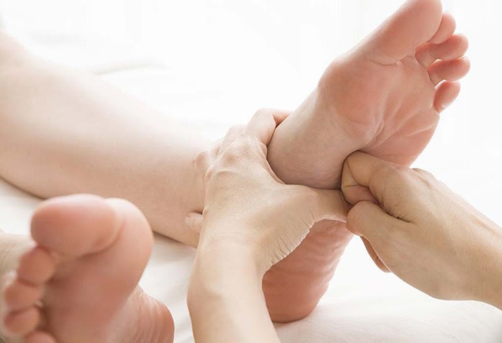 Cách massage bấm huyệt bàn chân