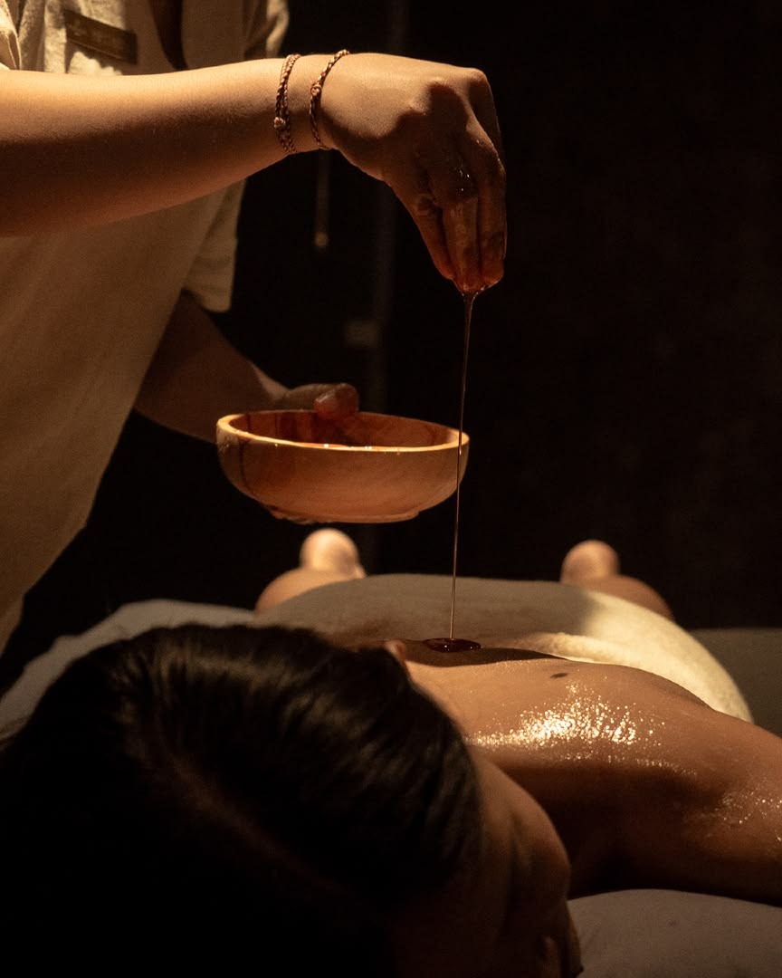 Massage body tinh dầu
