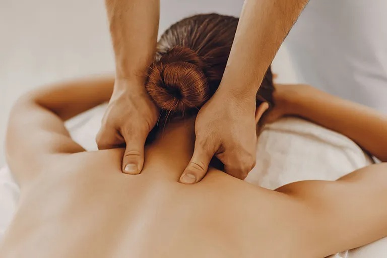 Kỹ thuật xoa vuốt tạo nhiệt