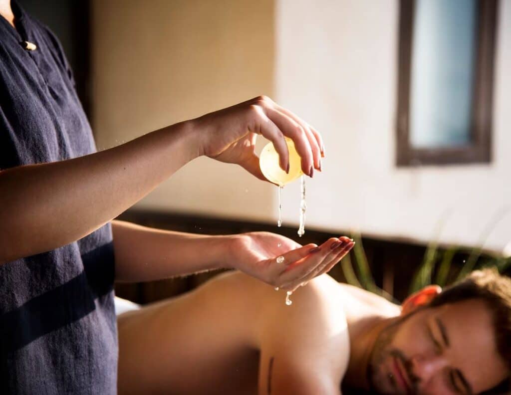 Các loại hình massage phổ biến nhất tại Láng Thượng