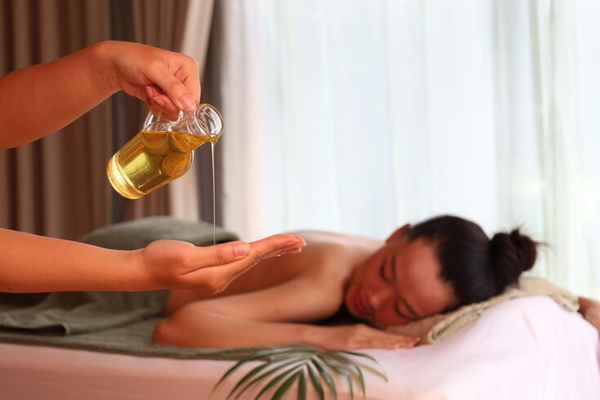 Lợi ích tuyệt vời của massage aroma đối với sức khỏe